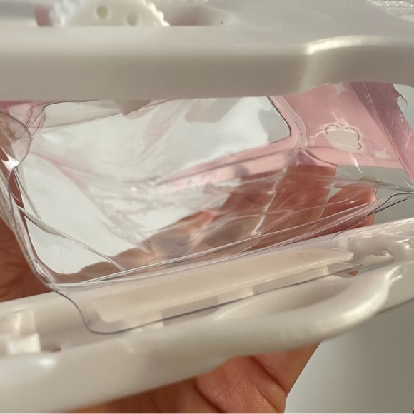 *Free w/ Purchase* NEW Waterproof Phone Pouch + Lanyard with Unicorn Print - Picture 6 of 6